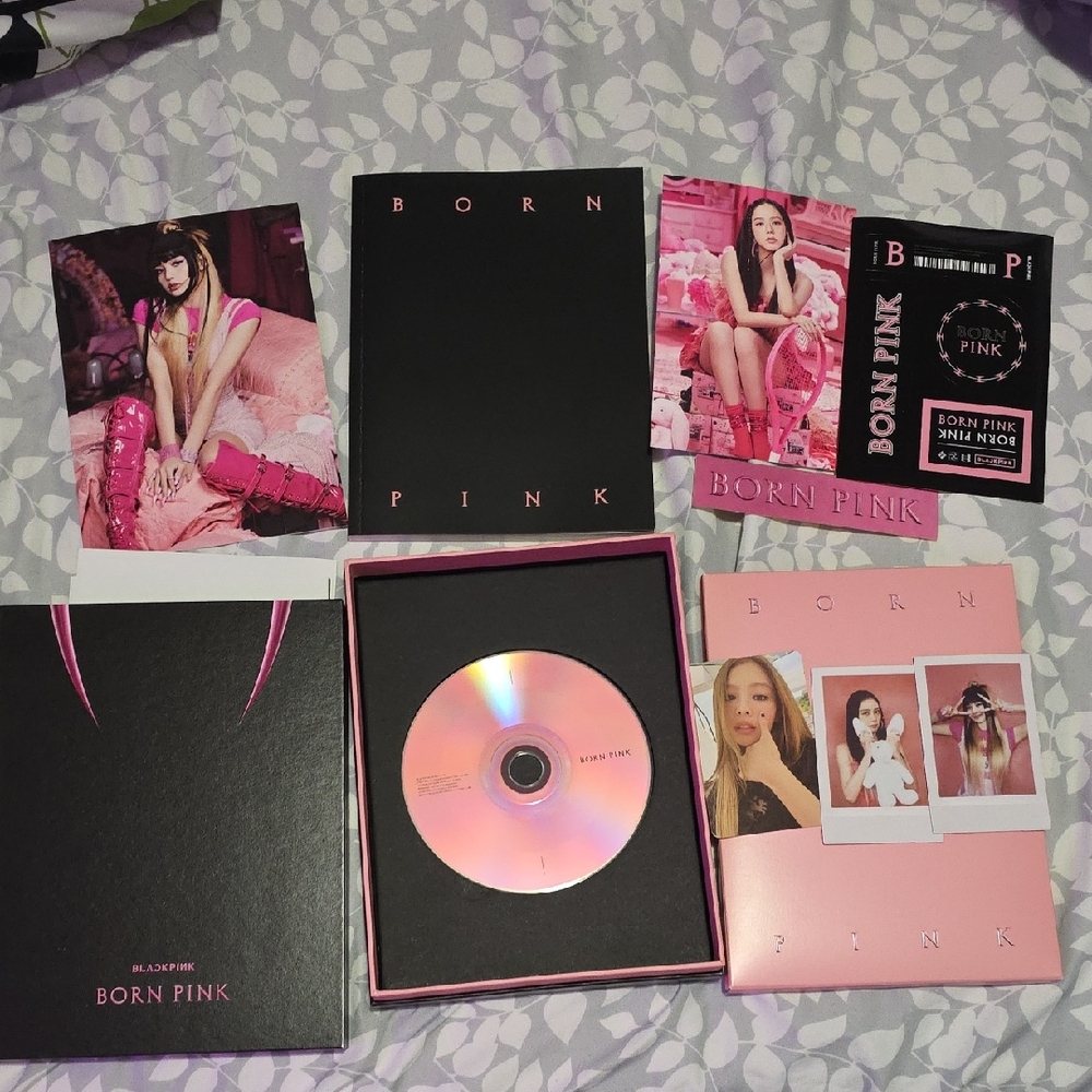 BLACKPINK: Born Pink CD Album - Pink Version